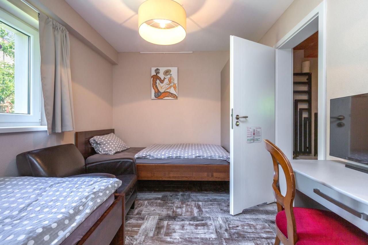 Bnb Comfort Guesthouse Olten - Lostorf Luaran gambar
