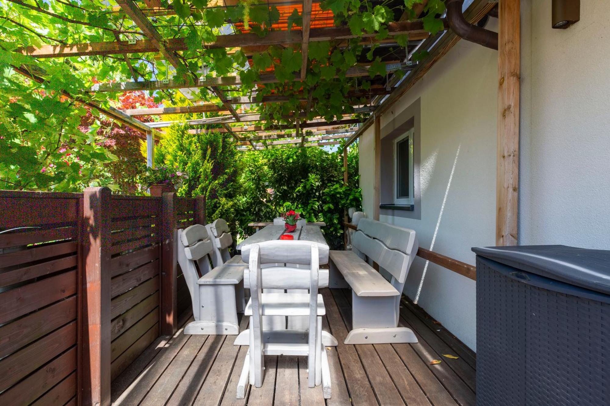 Bnb Comfort Guesthouse Olten - Lostorf Luaran gambar